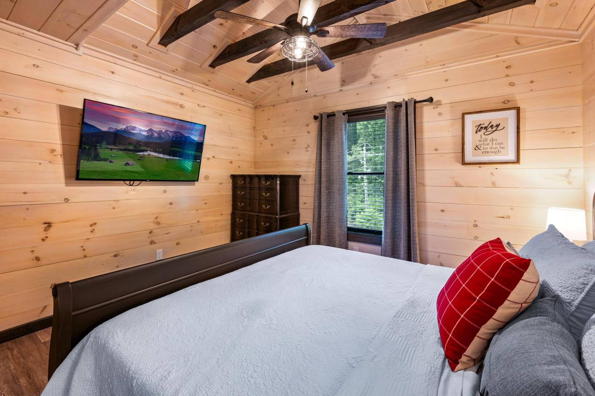 Lil Cabin In The Cove! Mtn Views, Theater, Hot Tub, Games, King Beds, Prime Location! Sevierville Kültér fotó