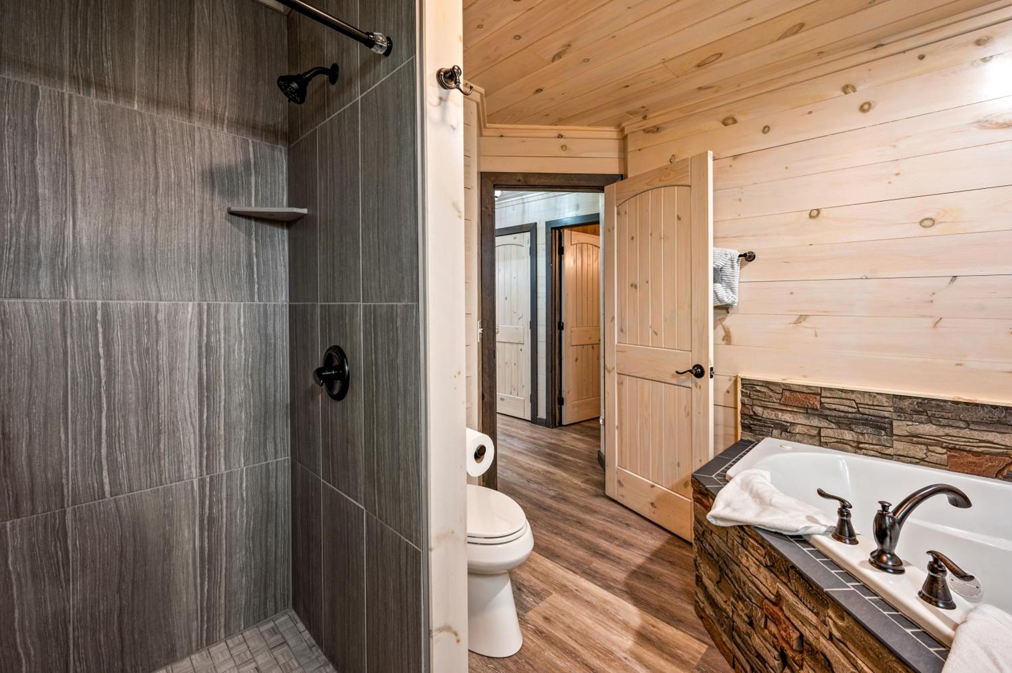Lil Cabin In The Cove! Mtn Views, Theater, Hot Tub, Games, King Beds, Prime Location! Sevierville Kültér fotó